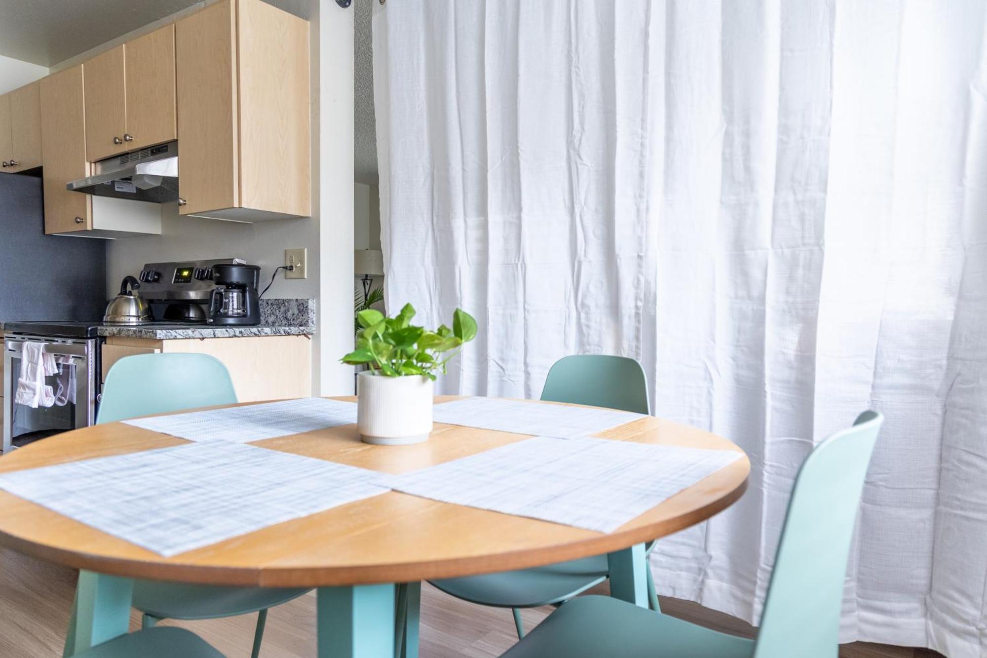 King Bed + Studio! Free Parking, Patio, Wfh Space! Seattle Ngoại thất bức ảnh